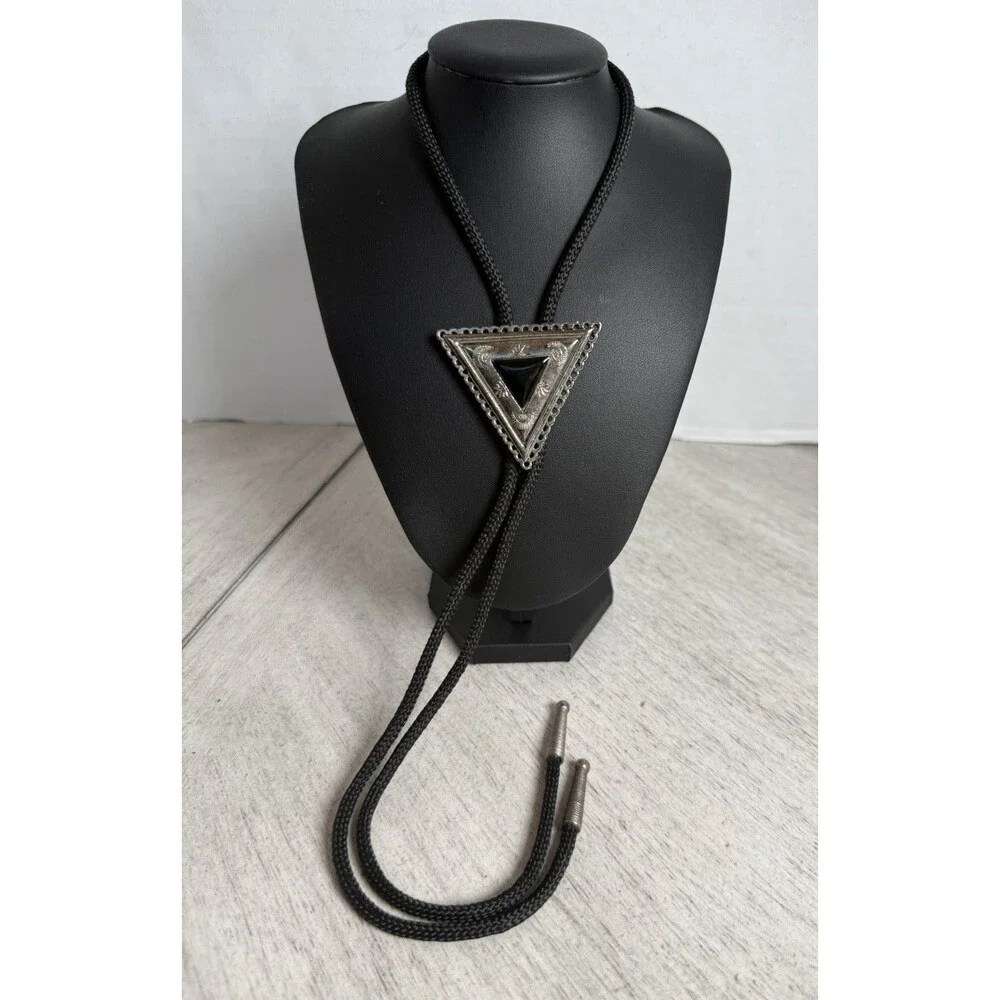 Western Bolo Tie Silver Tone Ornate Triangle Black Onyx or Obsidian Braided Vtg